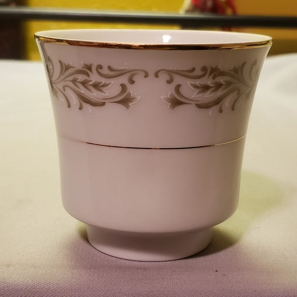 1 Vtg Coffee Tea Hot Chocolate Cup W/Footer Allegro By Royal Worcester